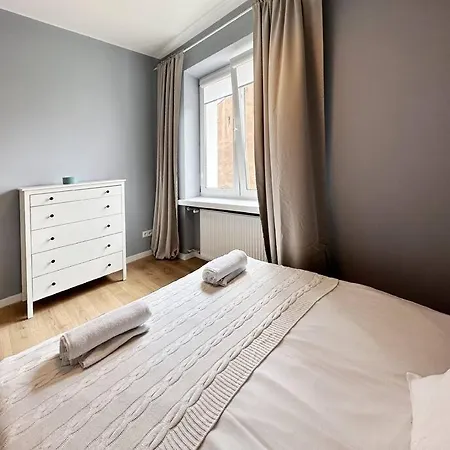 Concierge Wiatraczna * Varsovia
